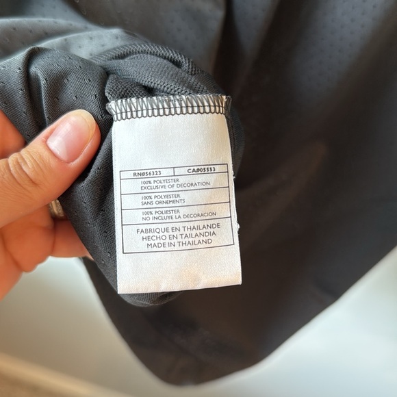 Nike Men's Charcoal Grey Golf Polo - Picture 9 of 9